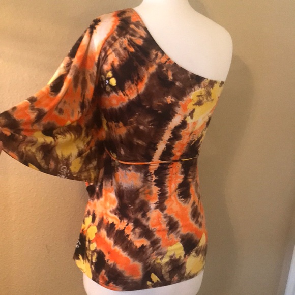 One Shoulder Knit Shirt - Picture 3 of 3